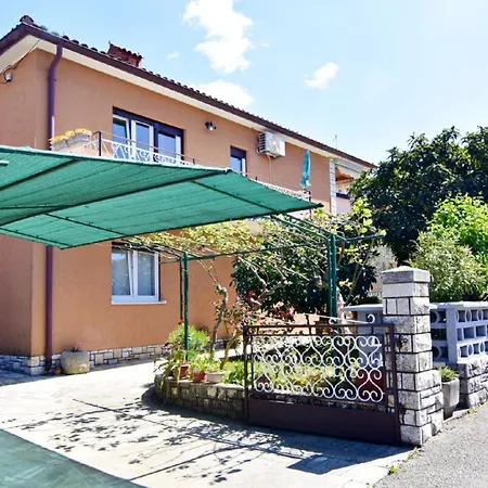 In Mit Schoener Terrasse *